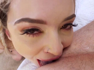 Анал с молодой красоткой на порно кастинге