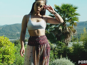 Испанская секс богиня Ginebra Bellucci любит двойное проникновение