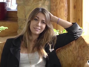 Дал девке на клык и выебал в очко