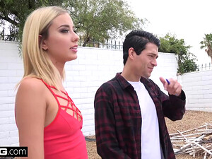 Блондинка напоролась попкой на твердый член