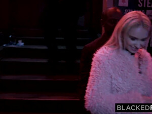 Межрассовое двойное проникновение в белую шлюху