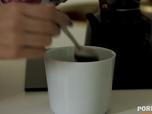 Два профессиональных массажиста ебут Ирину в два смычка после массажа