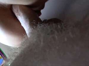 Анальный секс с красивой мамочкой с силиконовыми сиськами