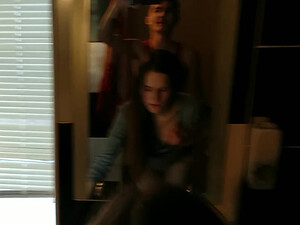 Были с девушкой в гостях и умудрились заняться сексом в ванной