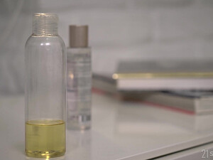 Русский массажист засадил член в задницу сисястой милфе чтобы получить чаевые